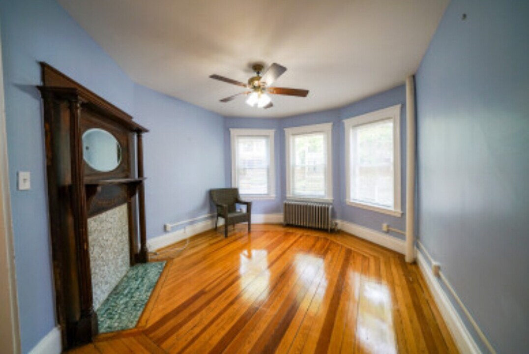 20 Winslow Rd, Unit 1 in Brookline, MA - Foto de edificio