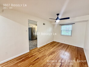 9807 Ridgely Ln in Affton, MO - Building Photo - Building Photo