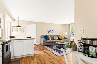 18459 Sharon Ln, Unit SI ID1032344P in Roseville, MI - Building Photo - Building Photo