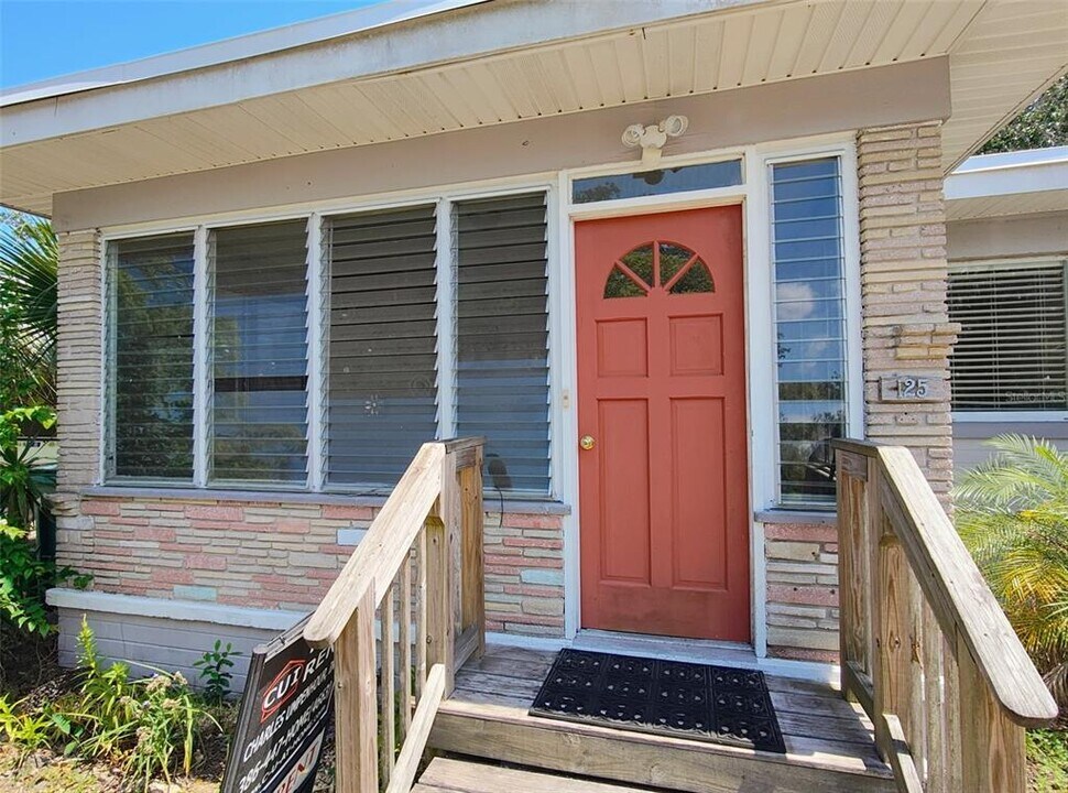 125 Elizabeth St in Daytona Beach, FL - Building Photo
