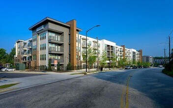 125 Milton Ave SE in Atlanta, GA - Building Photo - Building Photo