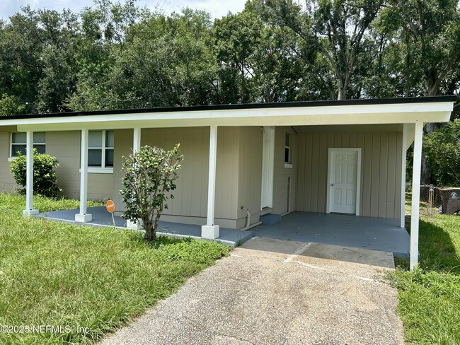6863 Cinderella Rd in Jacksonville, FL - Building Photo - Building Photo