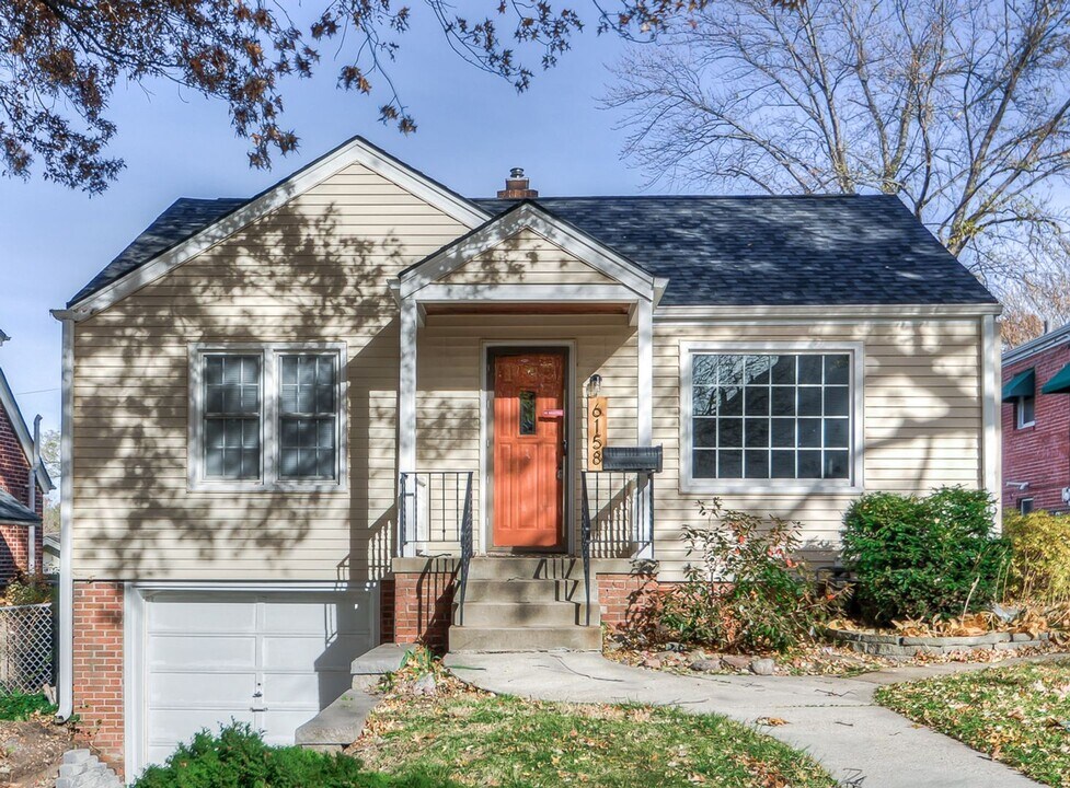 6158 Shirley St in Omaha, NE - Building Photo