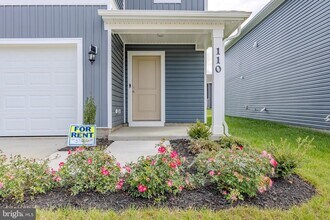 110 Charing Cross Dr in Stephens City, VA - Building Photo - Building Photo