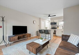 1217 E Wilson St in Madison, WI - Foto de edificio - Building Photo