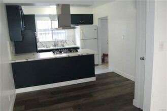 11413 Cedar Ave in Hawthorne, CA - Building Photo - Building Photo