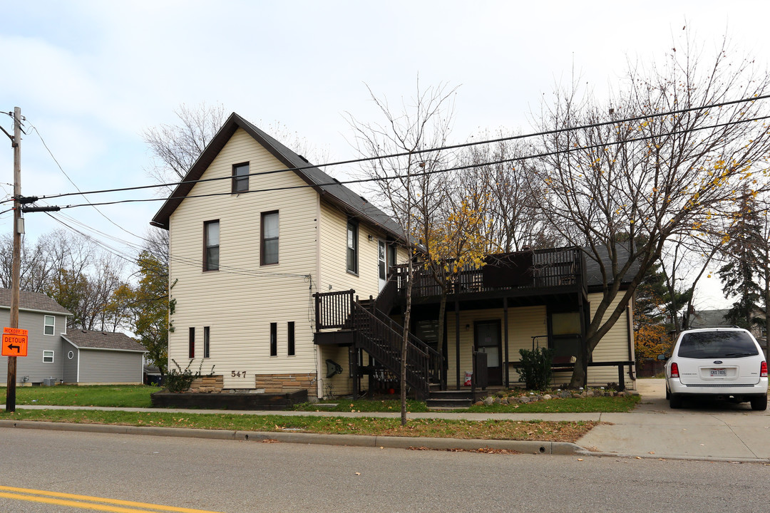 545-547 N Howard St in Akron, OH - Building Photo