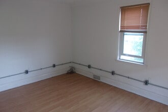 643 Petty St, Unit 2Petty in McKeesport, PA - Foto de edificio - Building Photo