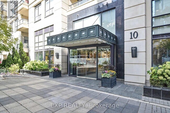 10 Delisle Ave in Toronto, ON - Building Photo - Building Photo