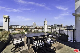 845 S St Andrews Pl in Los Angeles, CA - Foto de edificio - Building Photo