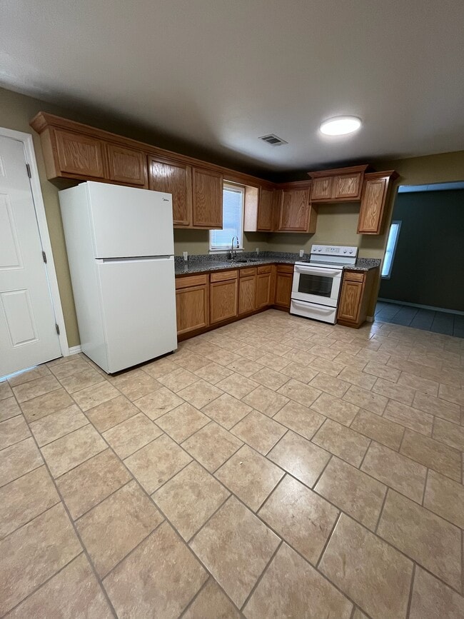 132 Torreon Dr in Clovis, NM - Building Photo - Building Photo