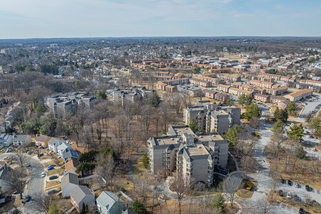 Towers Condominiums in Baltimore, MD - Building Photo - Building Photo