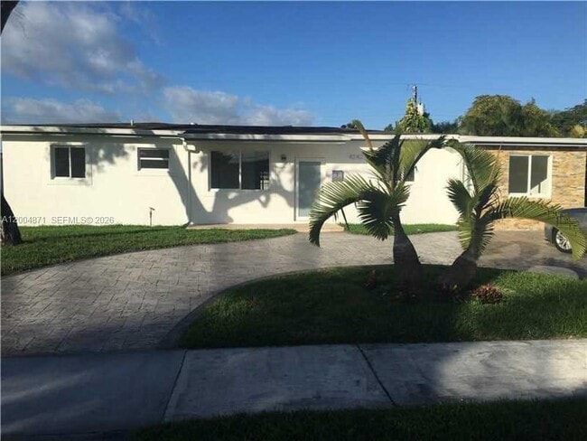 4242 SW 98th Ave