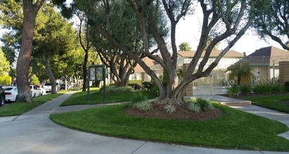 5428 Snowood in Anaheim, CA - Building Photo - Building Photo