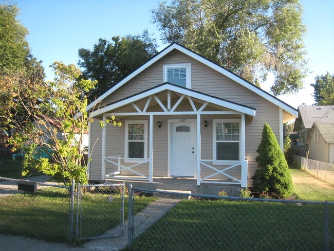 property at 1427 W Buckeye Ave