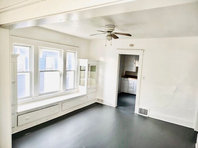 12405 Chesterfield Ave in Cleveland, OH - Building Photo - Building Photo