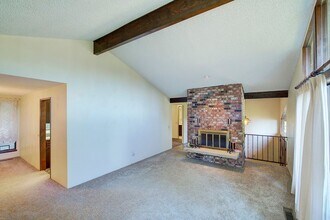 19623 SE 216th St in Maple Valley, WA - Building Photo - Building Photo