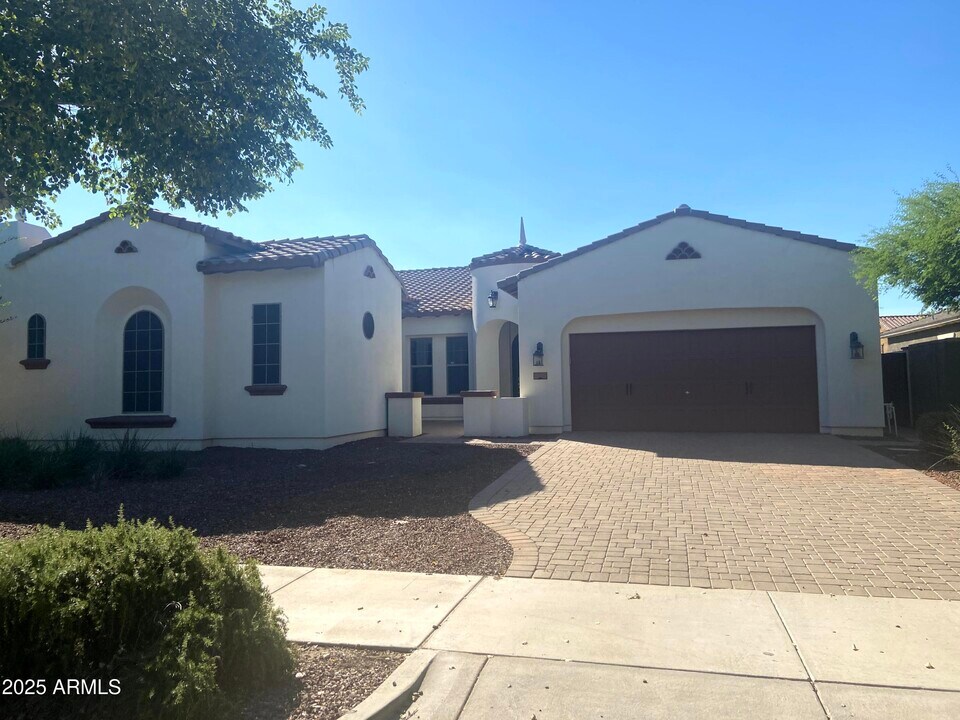 20827 W Eastview Way in Buckeye, AZ - Building Photo