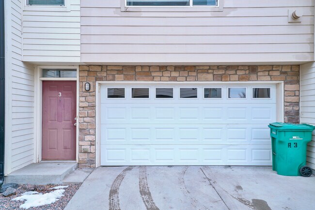 8751 Pearl St, Unit R3 in Thornton, CO - Building Photo - Building Photo