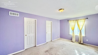 292 Goldridge Dr in Ottawa, ON - Building Photo - Building Photo