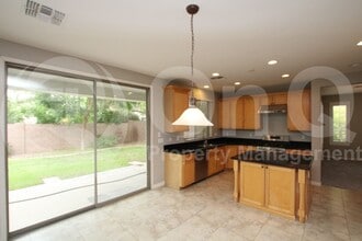 19134 E Lark Dr in Queen Creek, AZ - Foto de edificio - Building Photo