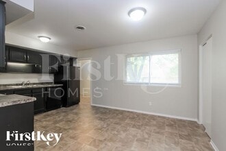 221 Grovewood Dr in Beech Grove, IN - Building Photo - Building Photo