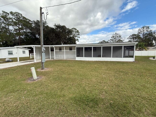 1607 Dolphin Dr in St. Cloud, FL - Building Photo - Building Photo