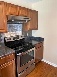 1917 S Woodland Dr photo'