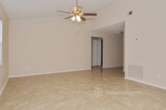 4503 Shadberry Dr in Tampa, FL - Building Photo - Building Photo