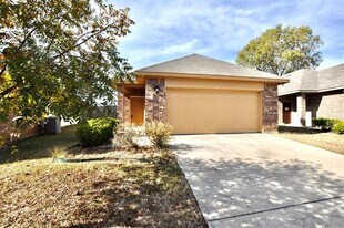 1106 Story Book Ln in Weatherford, TX - Building Photo