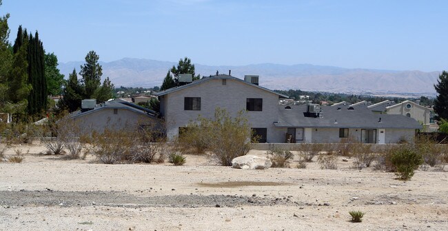 16244 Muni Rd in Apple Valley, CA - Building Photo - Building Photo