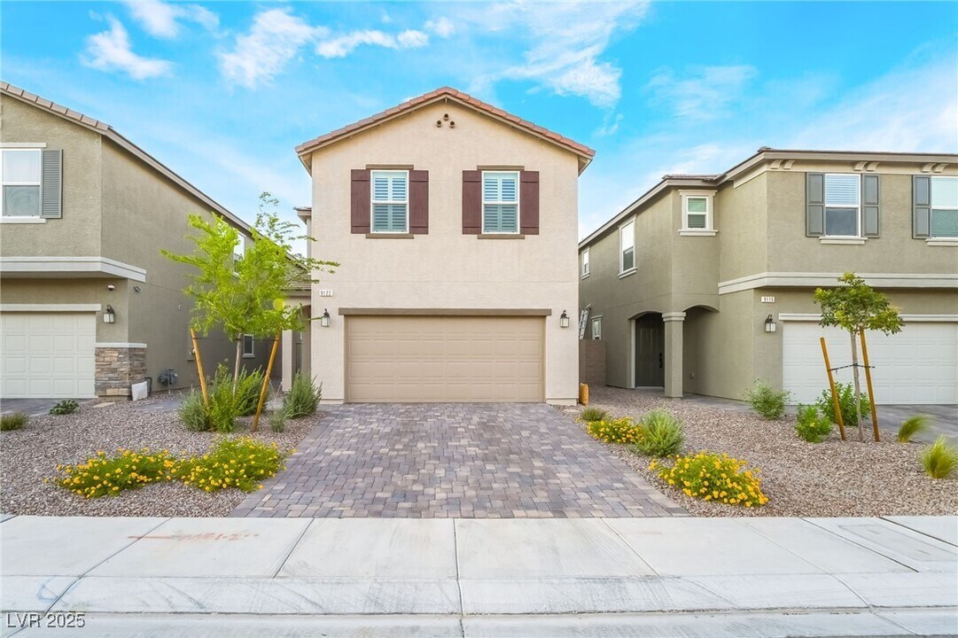 9122 Nostrand Ave in Las Vegas, NV - Building Photo