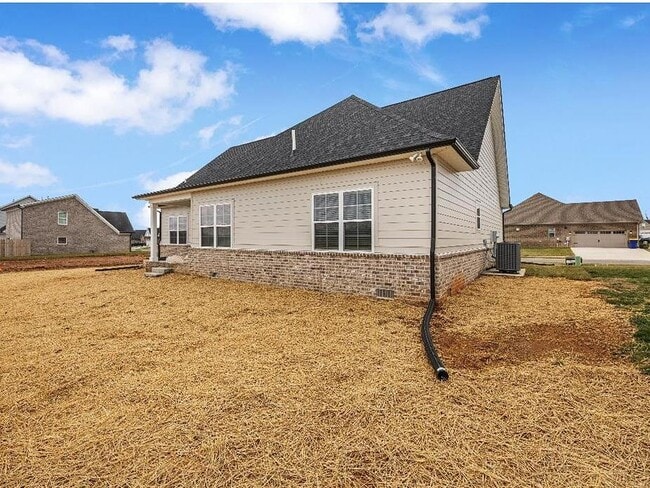 7034 Shelton Ln in Alvaton, KY - Building Photo - Building Photo