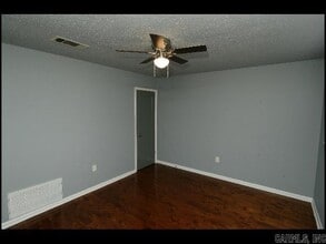 8115 N Claremont Ave in Sherwood, AR - Building Photo - Building Photo