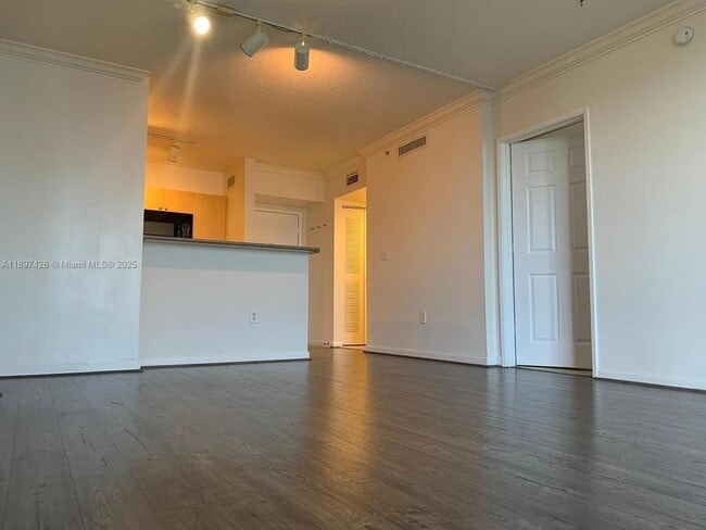 property at 1919 Van Buren St