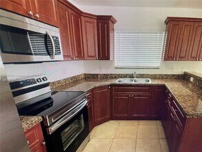 5881 NW 32nd Ave-Unit -05881 in Miami, FL - Building Photo - Building Photo