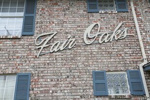 Fair Oaks Apartments in Dallas, TX - Building Photo
