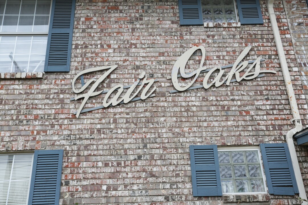 Fair Oaks Apartments in Dallas, TX - Foto de edificio