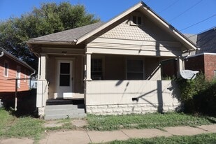 308 W Mulberry St in Salina, KS - Building Photo