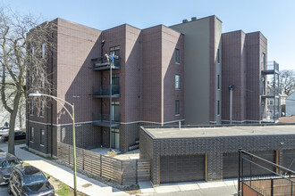 3653 W Barry Ave in Chicago, IL - Building Photo - Building Photo