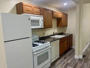 233 Division St in Fall River, MA - Building Photo - Building Photo