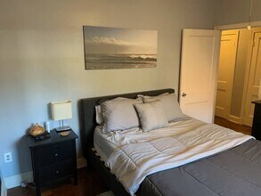 4471 MacArthur Blvd NW, Unit 102 in Washington, DC - Foto de edificio - Building Photo