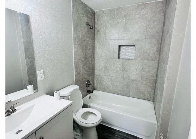 property at 4914 Kelso St