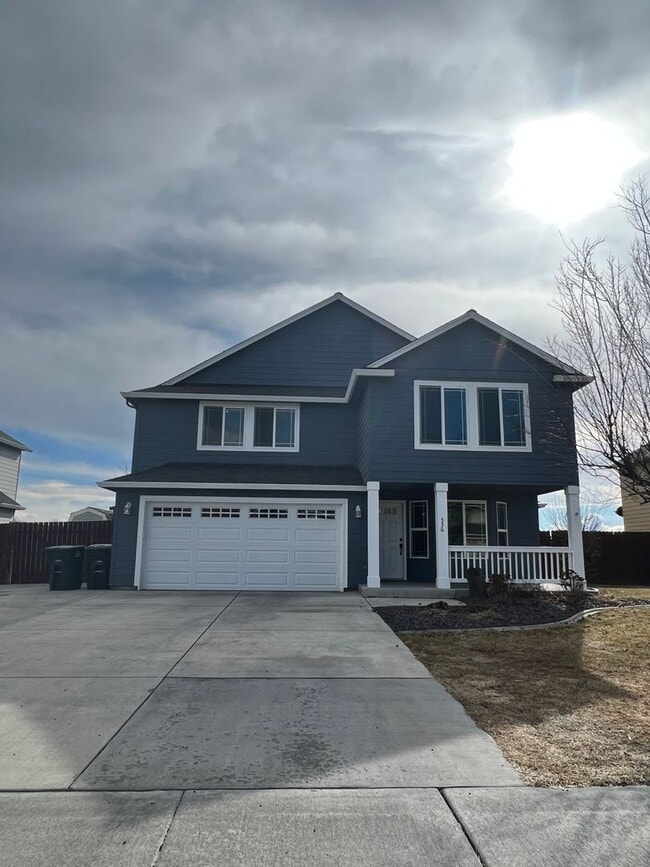 536 S Glenmoor Dr in Moses Lake, WA - Building Photo - Building Photo