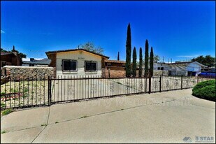 10117 Mercedes St in El Paso, TX - Building Photo