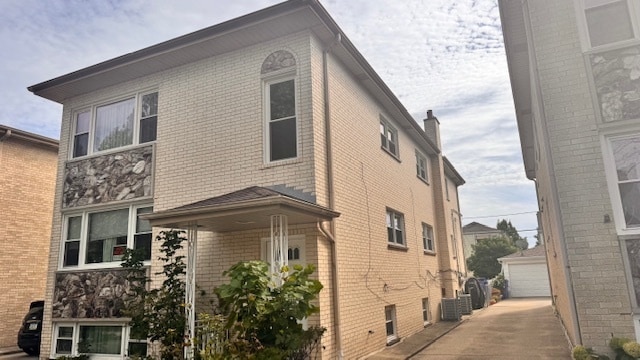 property at 5517 W Windsor Ave
