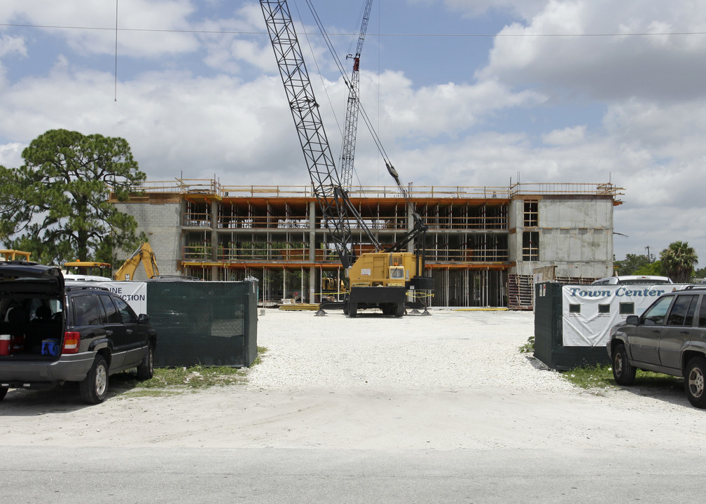 Town Center - Phase II in Opa Locka, FL - Building Photo