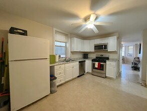 3441 N Oakley Ave in Chicago, IL - Building Photo - Building Photo