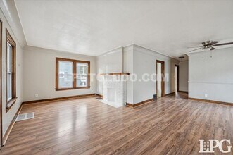 2224 W Sylvania Ave in Toledo, OH - Building Photo - Building Photo