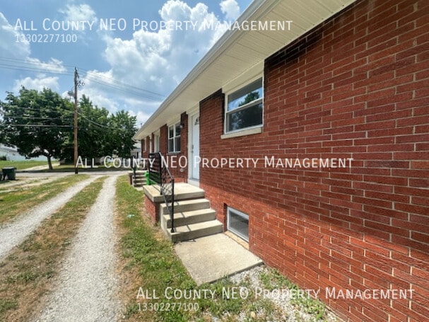 147 16th St NW in Barberton, OH - Building Photo - Building Photo